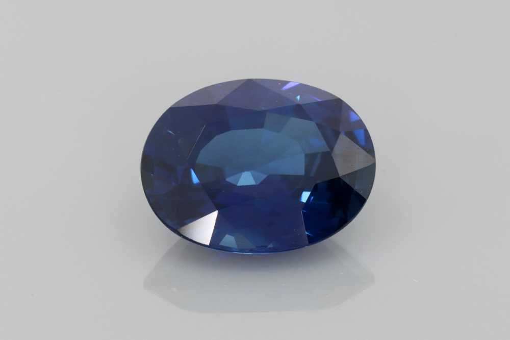 4.08 Carat Vivid Blue Oval Sapphire