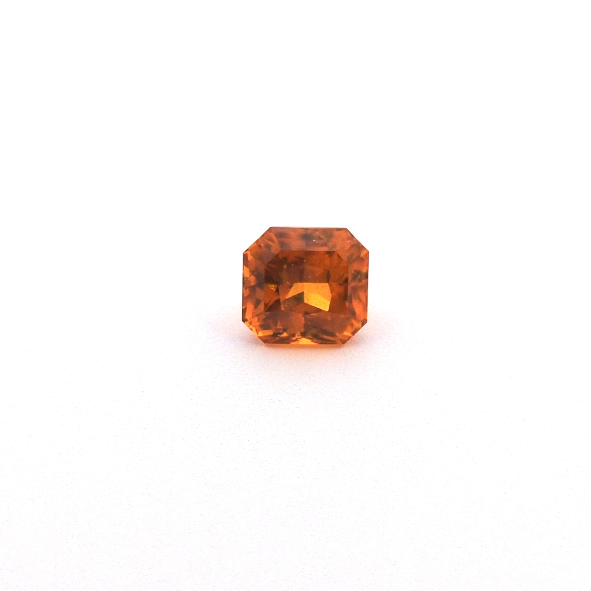 Granat 2,19 ct, pomarańczowy, szlif ośmiokątny