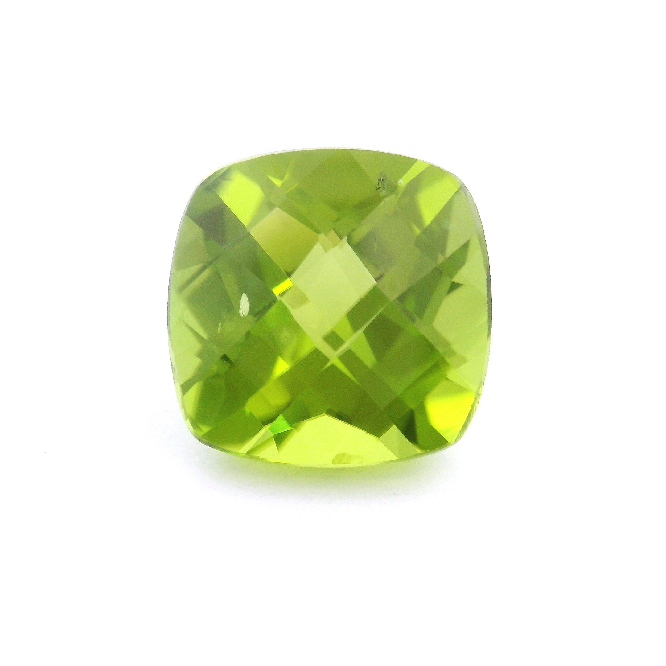 Perydot 8,40 ct, zielony, szlif cushion