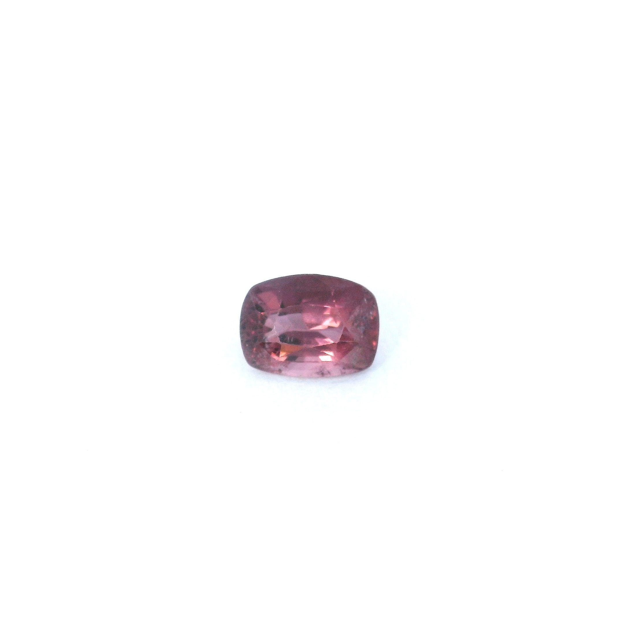 0.9 ct Cushion spinel