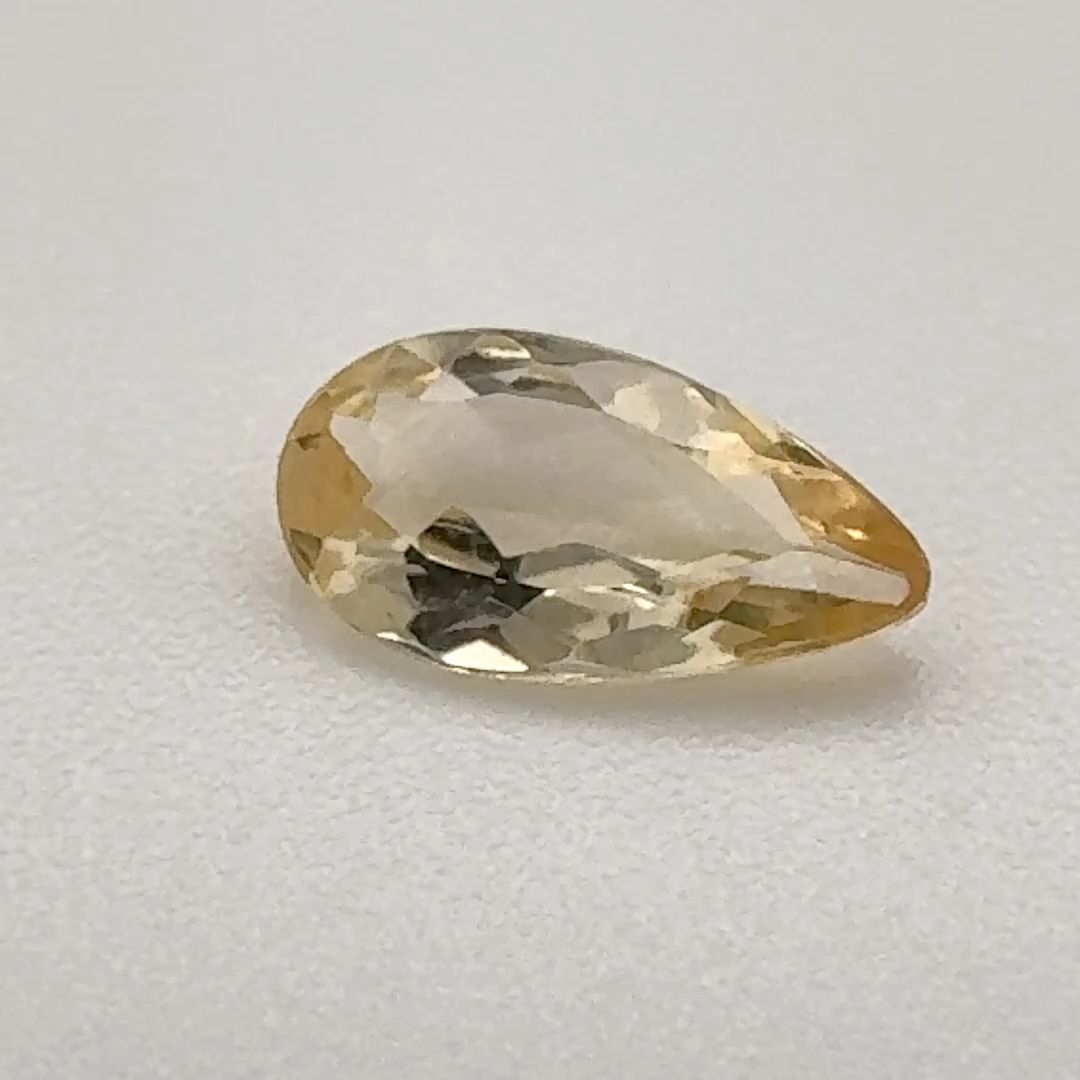 0.61 ct Topaz