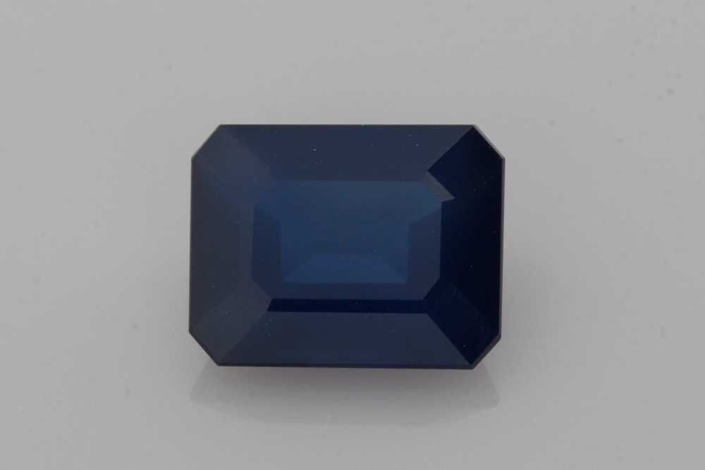 SAPPHIRE FACETED 2.66ct BLUE Dark BLUE SI THAILAND HEATED