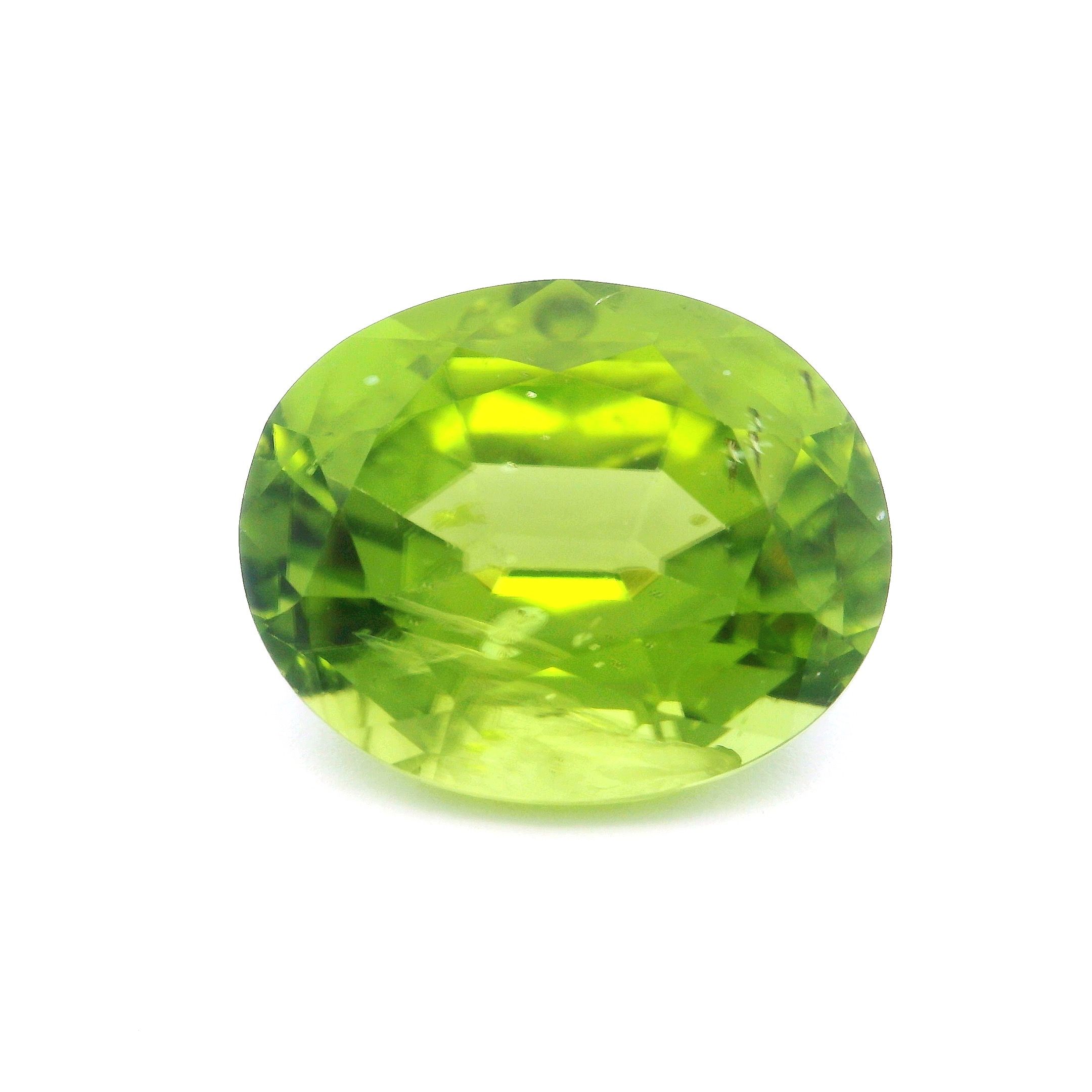 Perydot 9,47 ct, zielony, szlif owalny