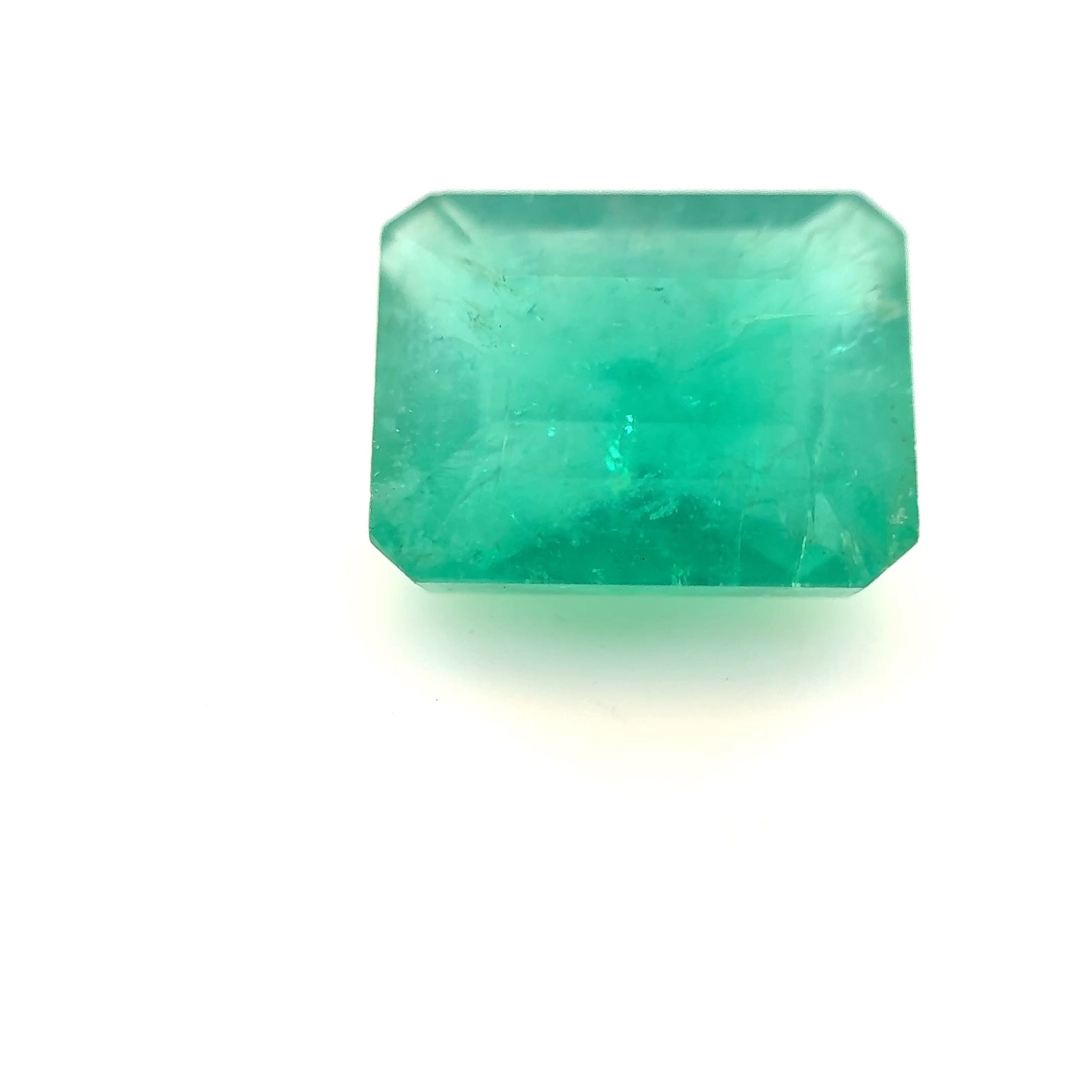 2.81 ct Emerald