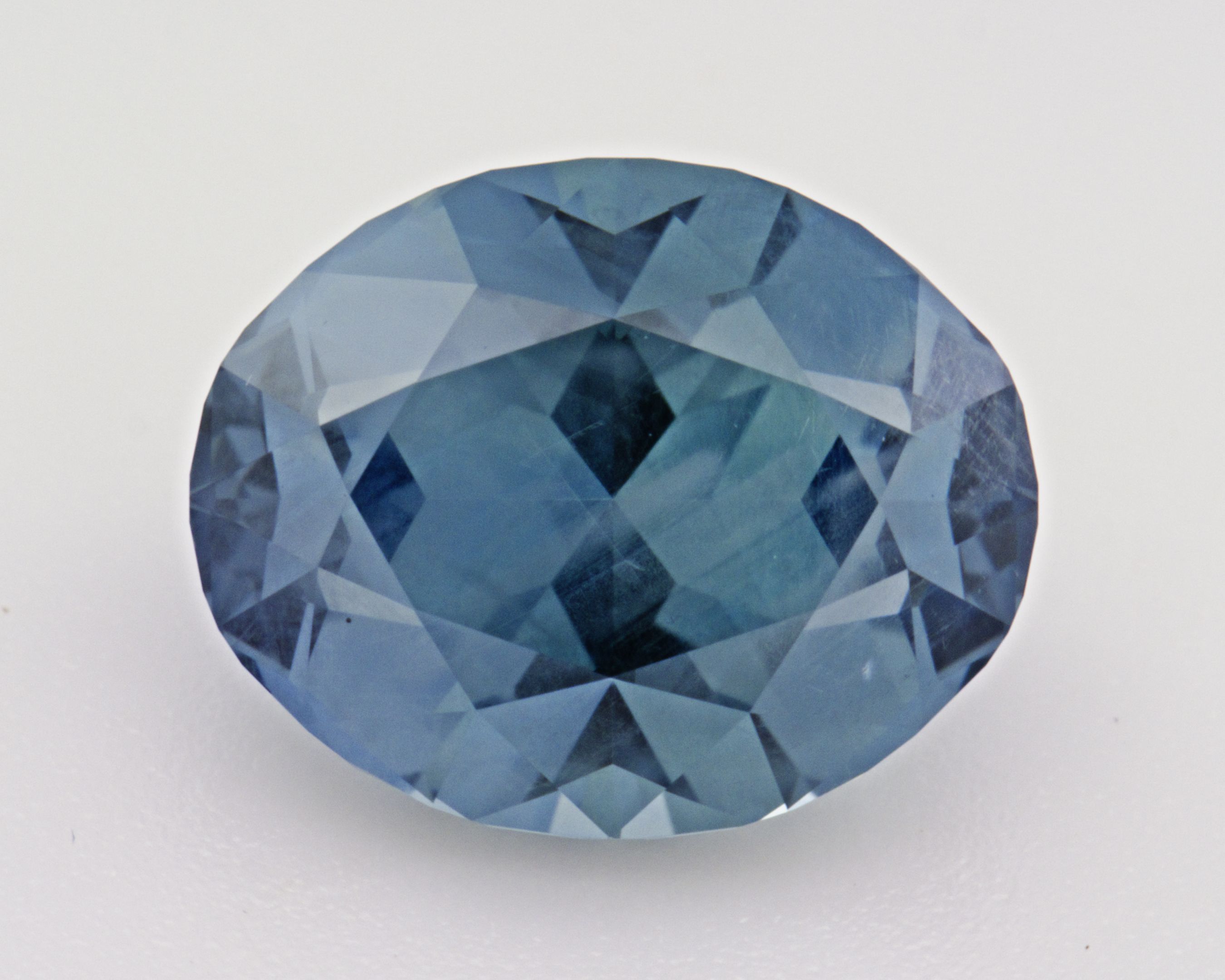 Szafir 4,36 ct, morski, szlif owalny