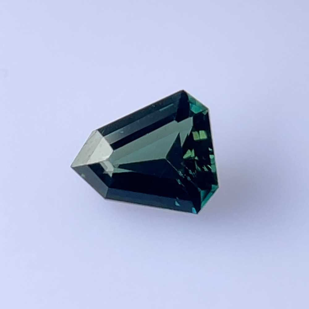 Szafir 1,57 ct, morski, szlif latawiec