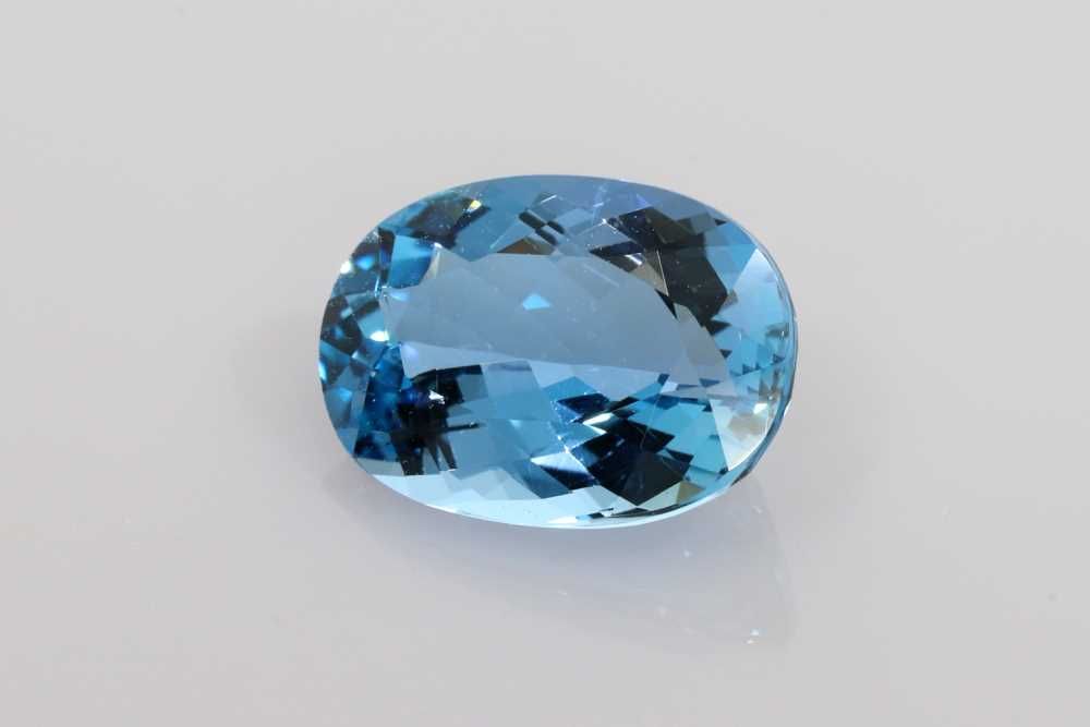 Akwamaryn 3,16 ct, niebieski, szlif owalny