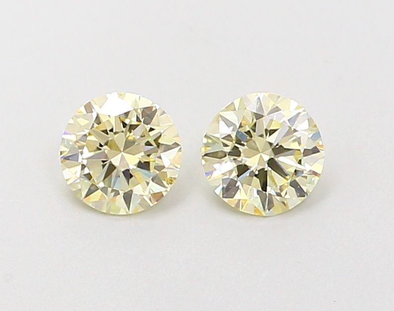0.22 CT Fancy Yellow ROUND