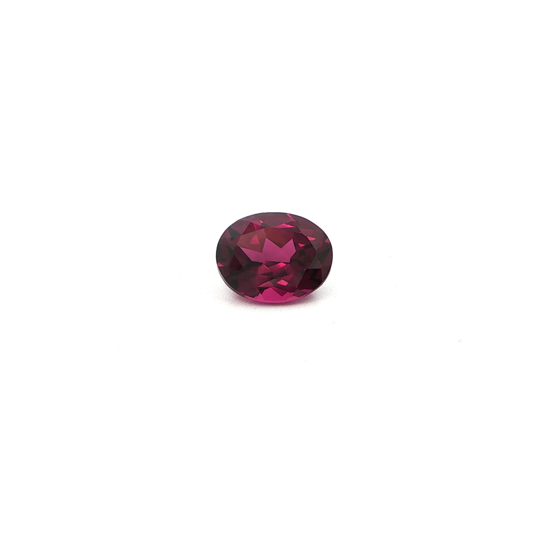 3.39 ct Oval garnet