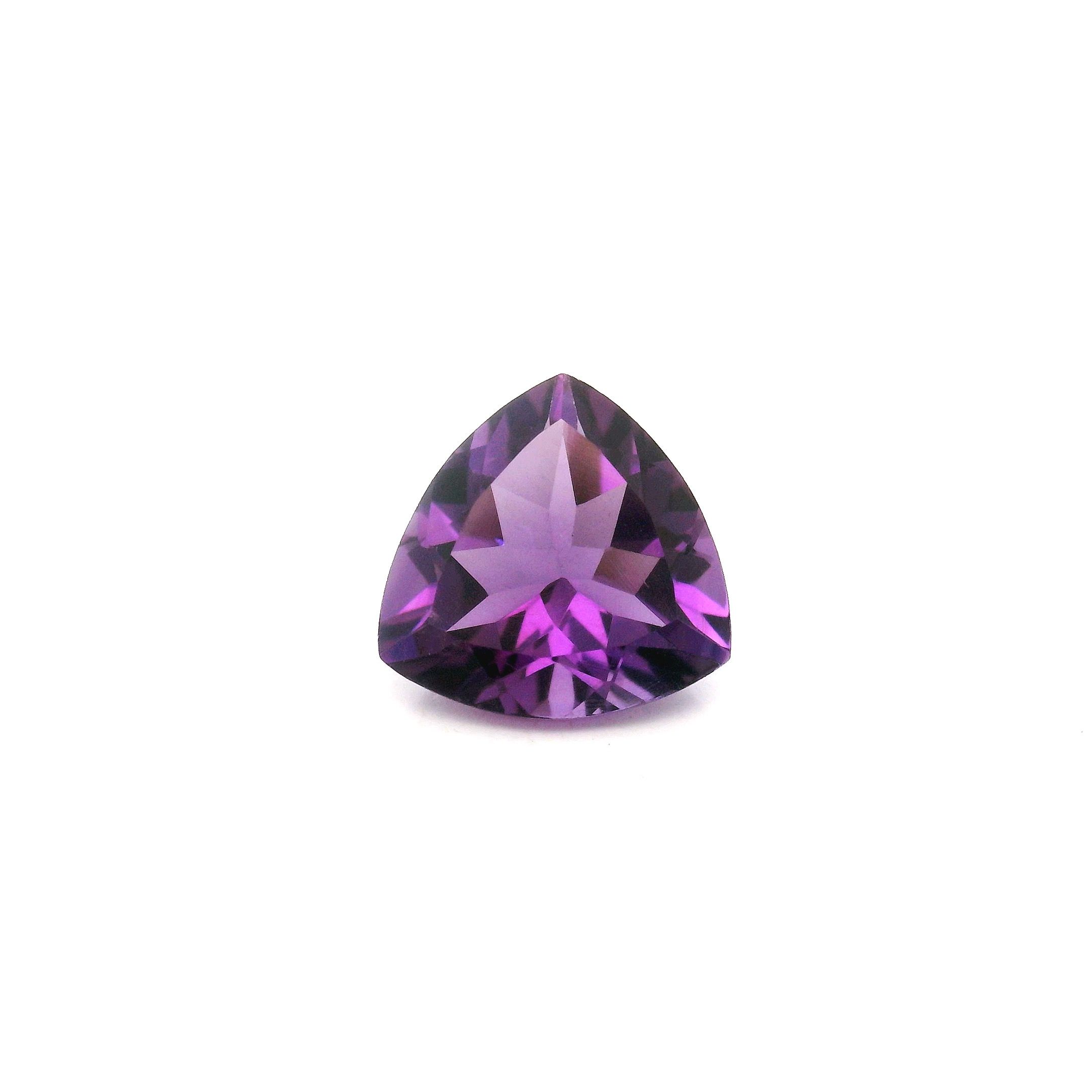 2.84 ct Triangular amethyst