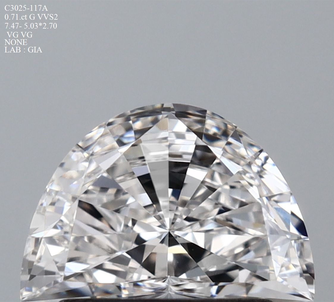 Prírodný diamant half moon,...