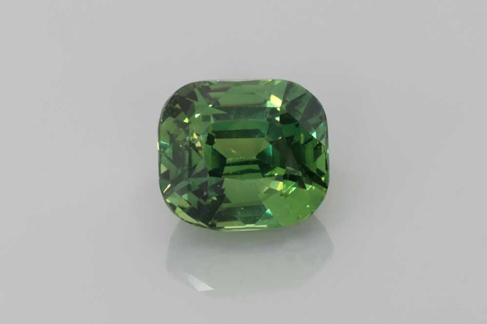 Szafir 2,03 ct, zielony, szlif cushion
