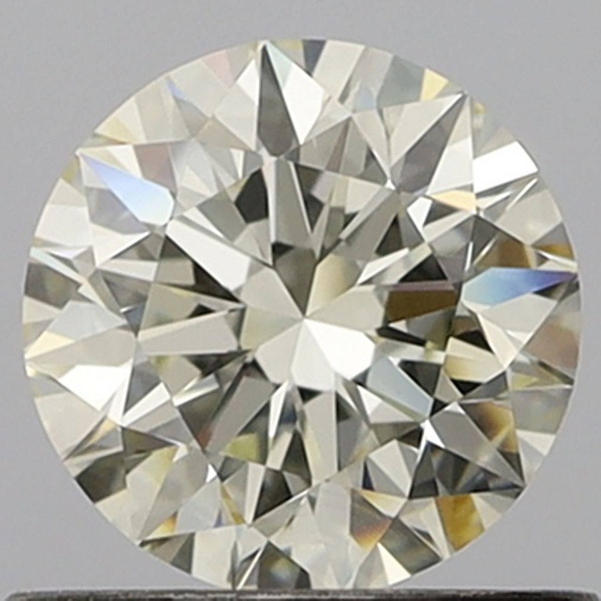 Prírodný diamant okrúhly...