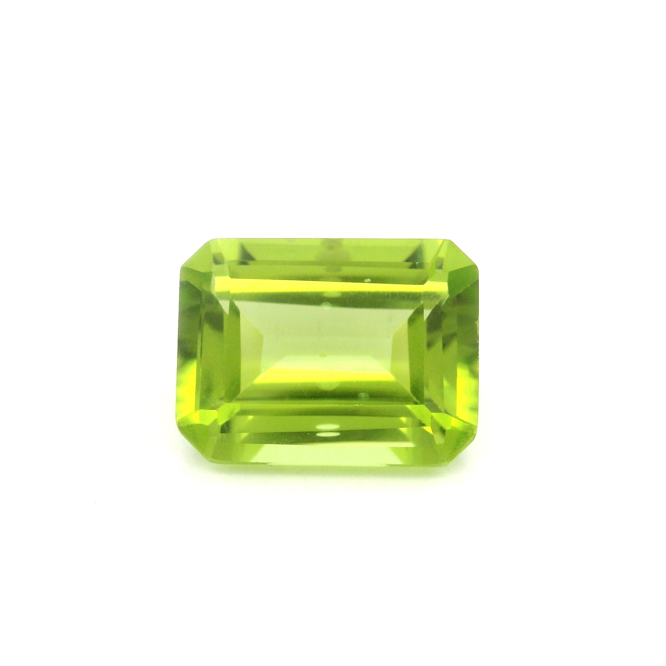 Perydot 4,63 ct, zielony, szlif ośmiokątny