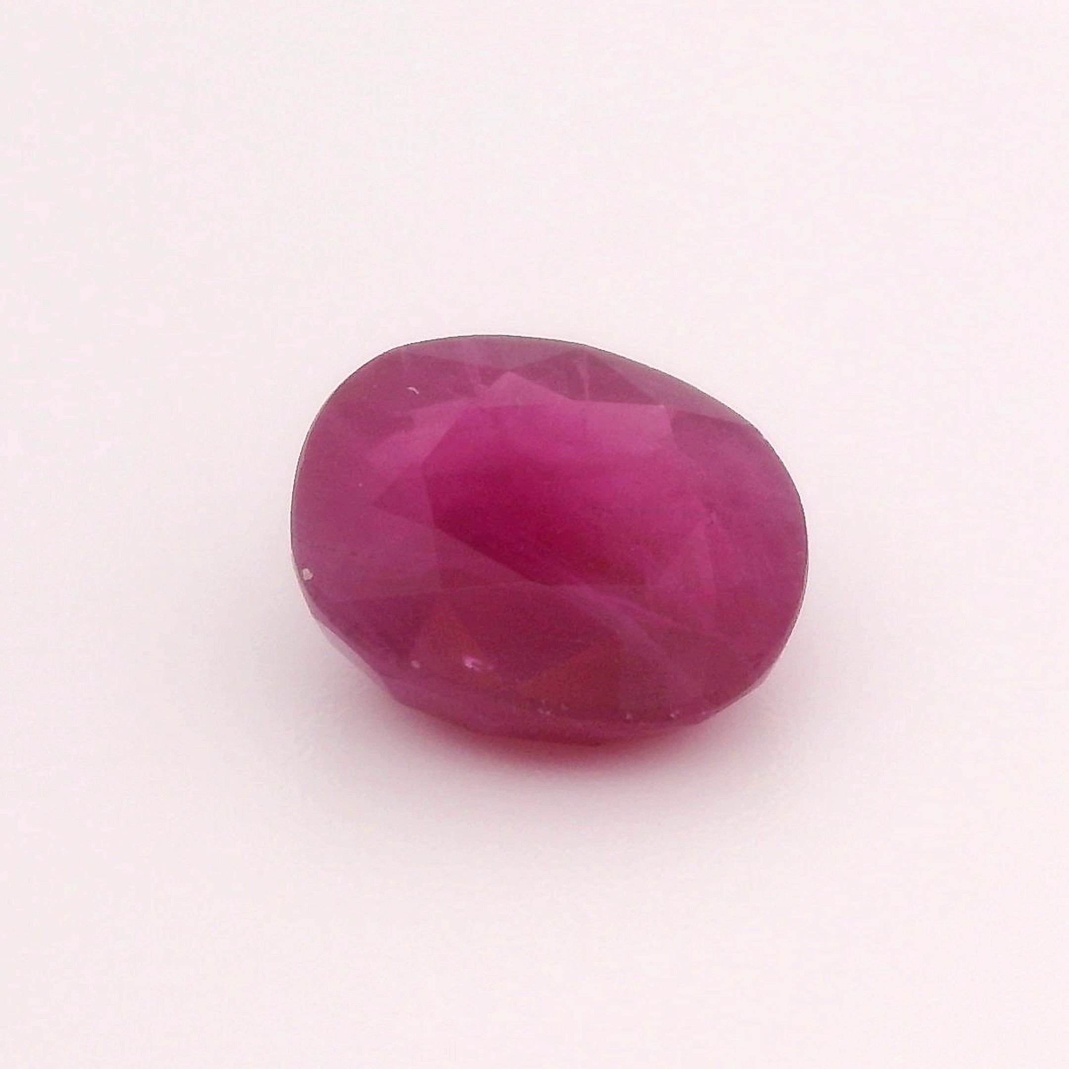 Rubin 1,74 ct, czerwony, szlif cushion