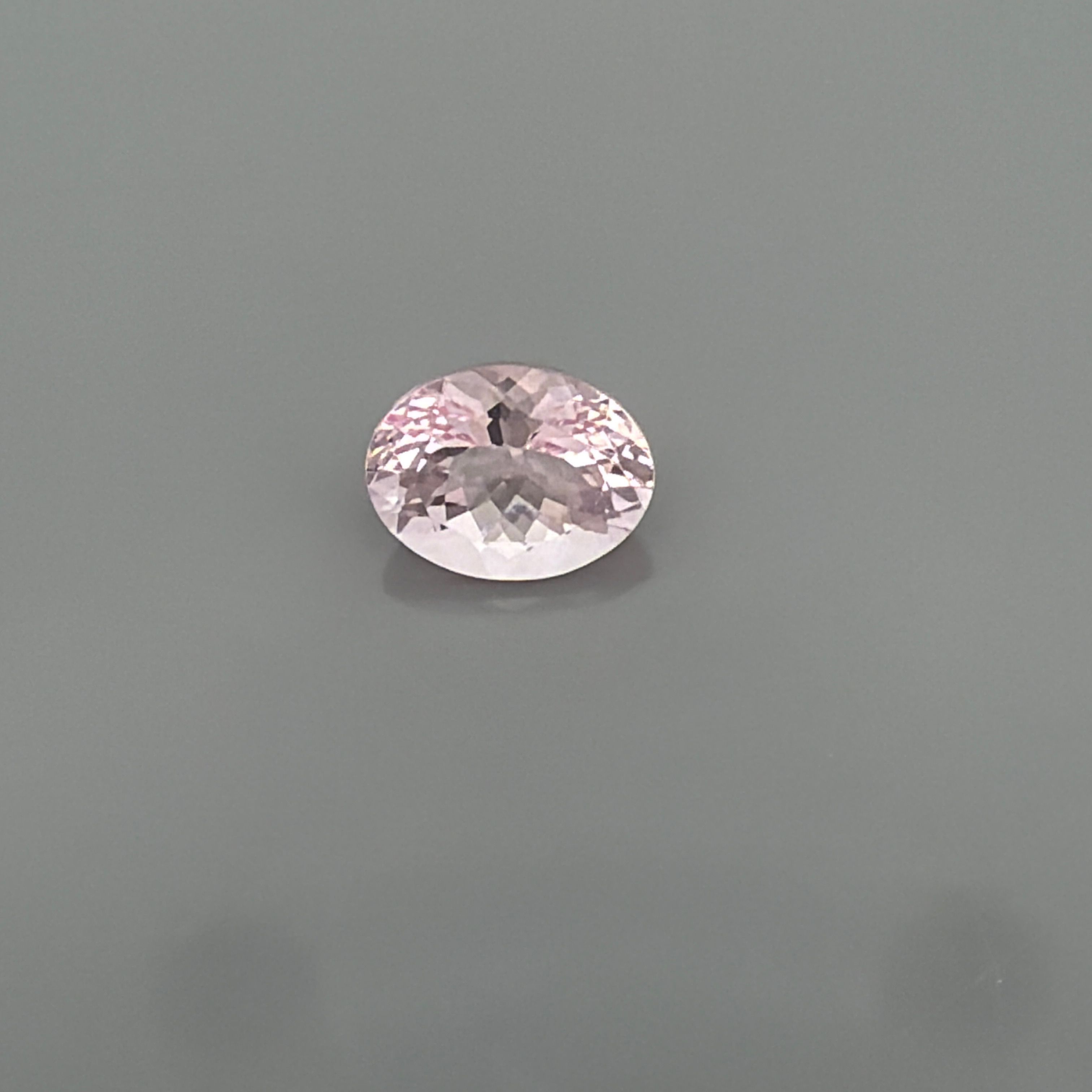1.95 ct Oval morganite