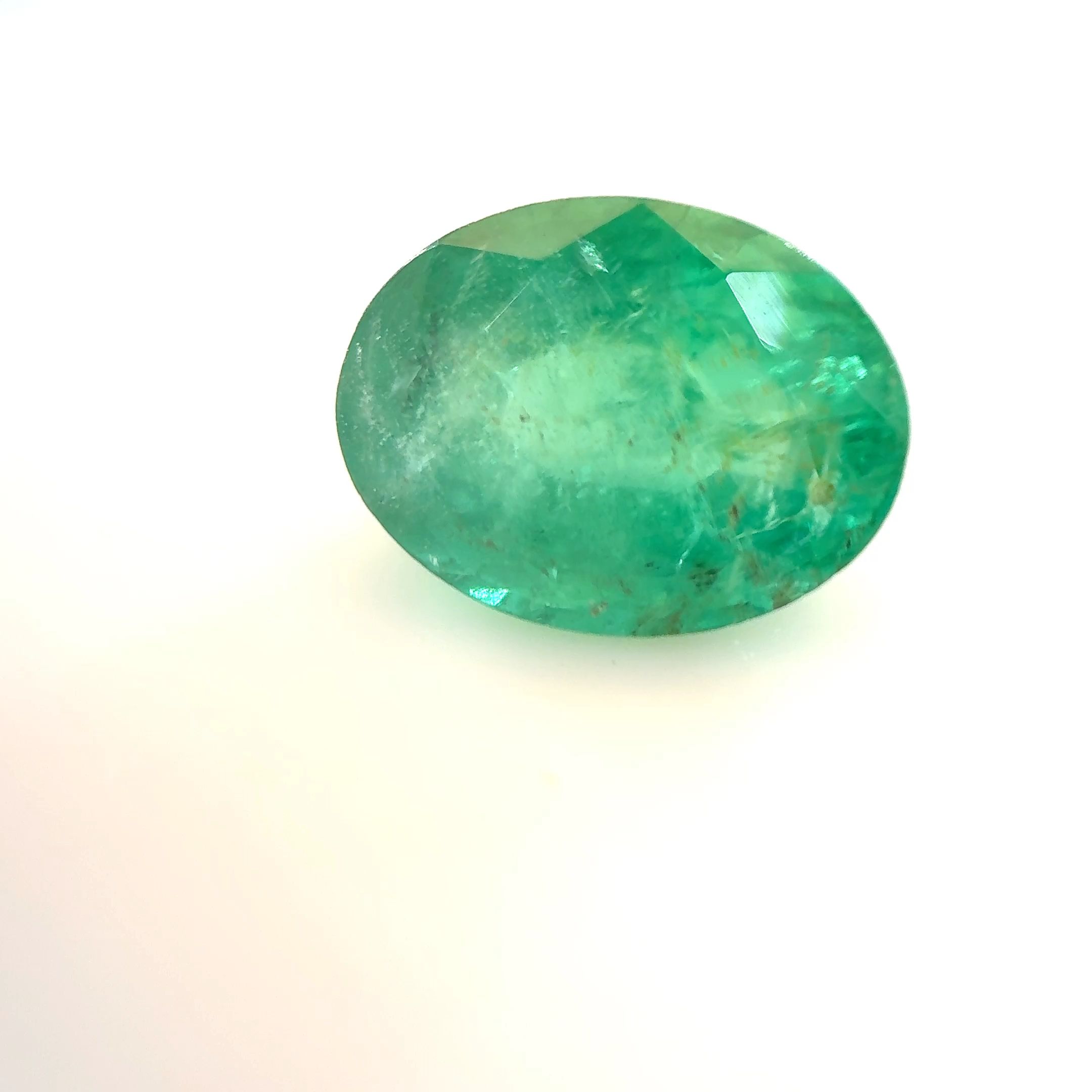 Szmaragd 2,23 ct, zielony, szlif owalny