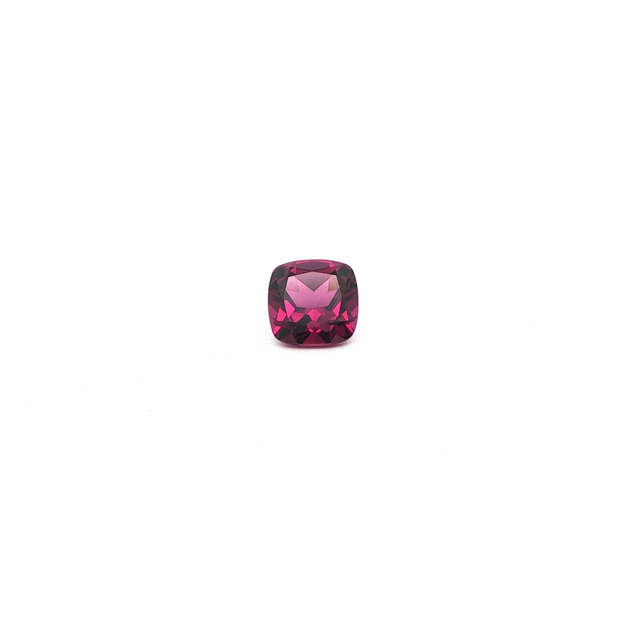 1.88 ct Cushion garnet