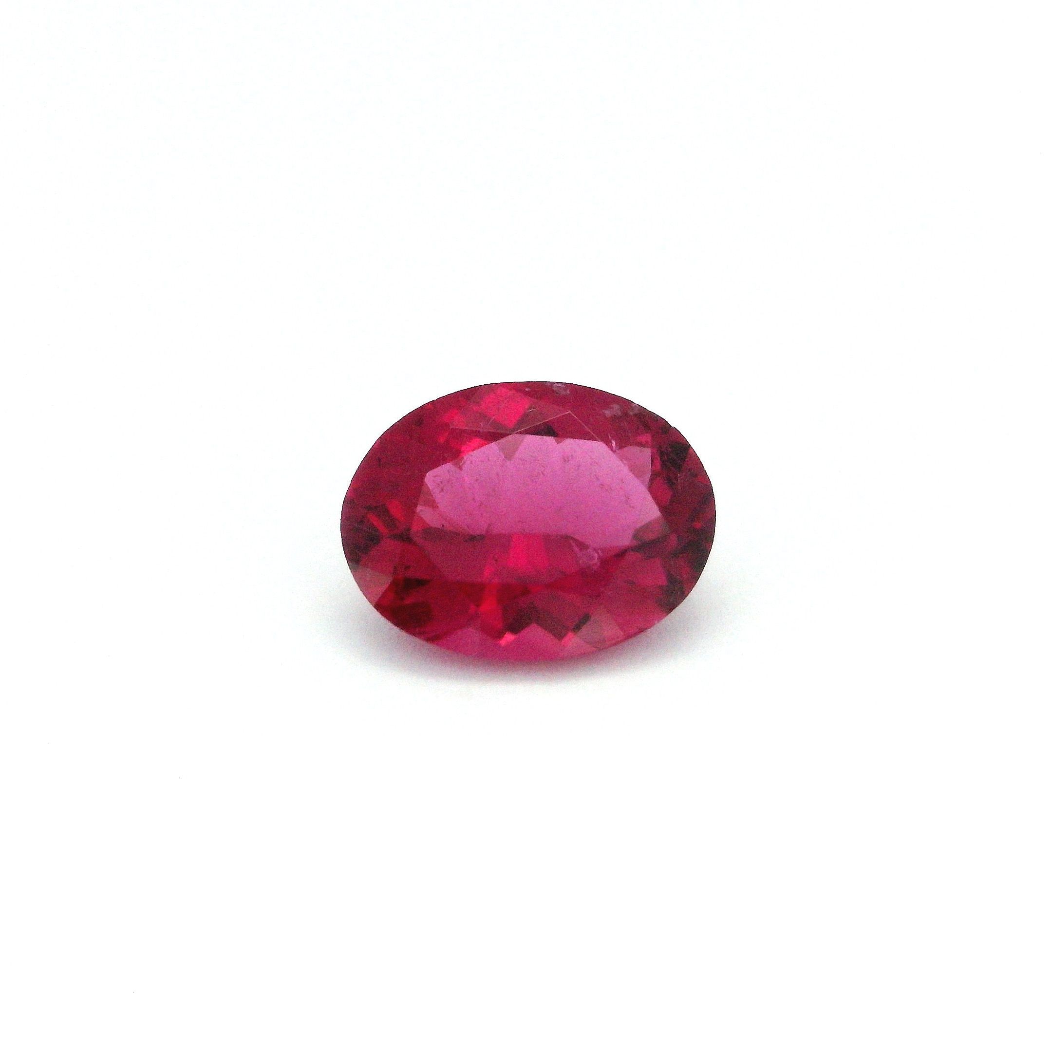 Turmalin 1,58 ct, czerwony, szlif owalny
