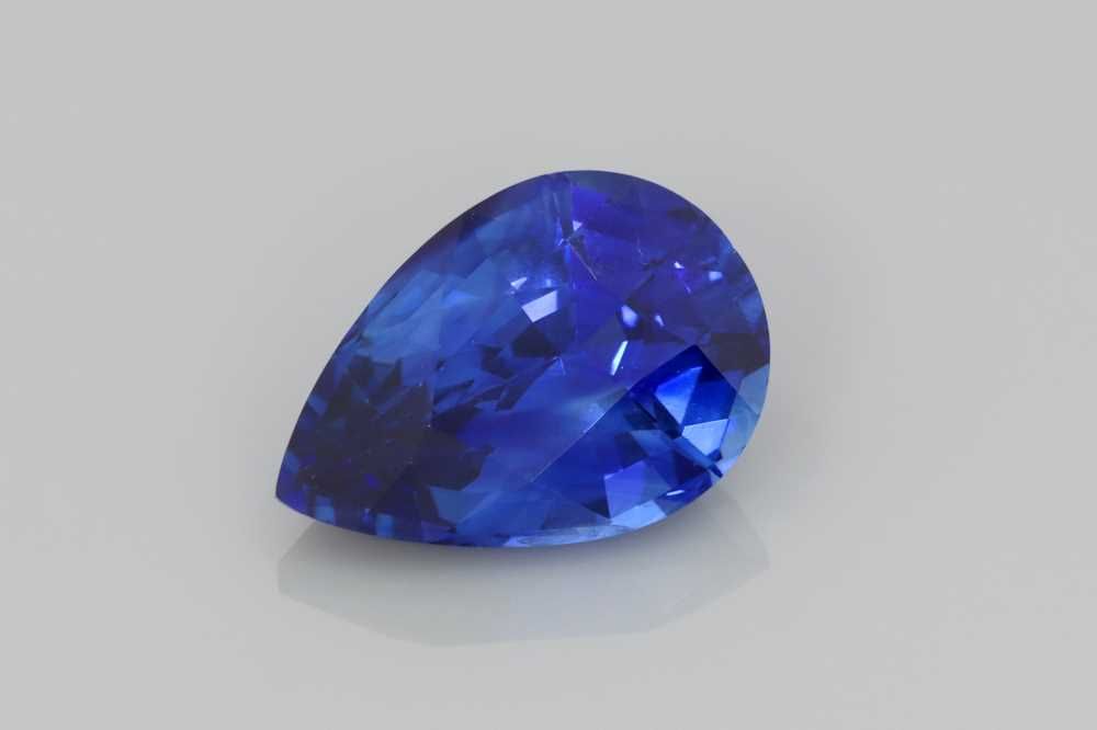 SAPPHIRE FACETED 3.56ct BLUE Vivid BLUE SI SRILANKA HEATED