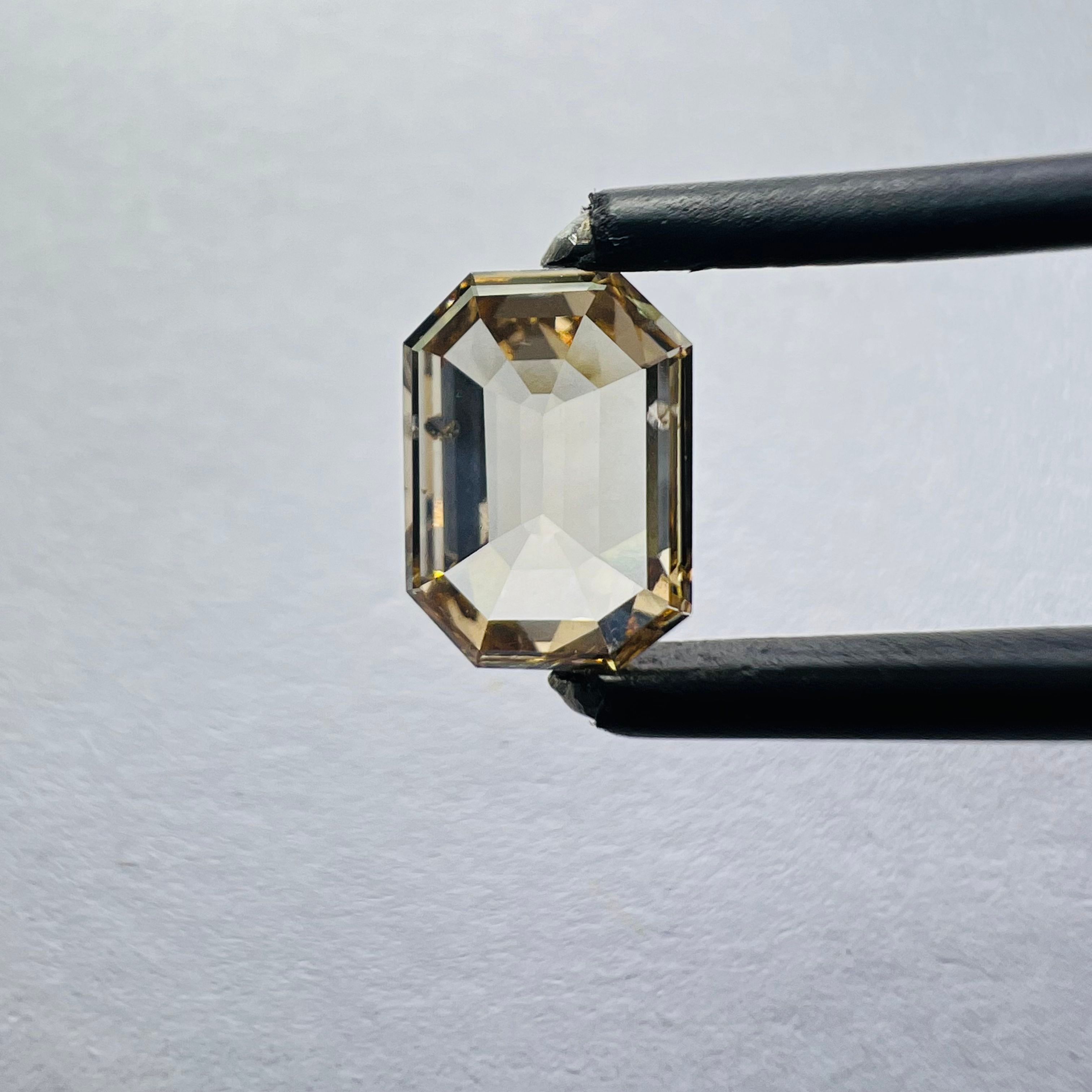 0.82 CT Brown EMERALD
