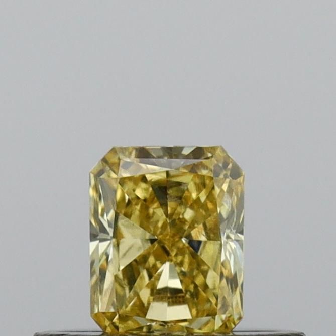 0.31 CT Fancy Intense Yellow RADIANT