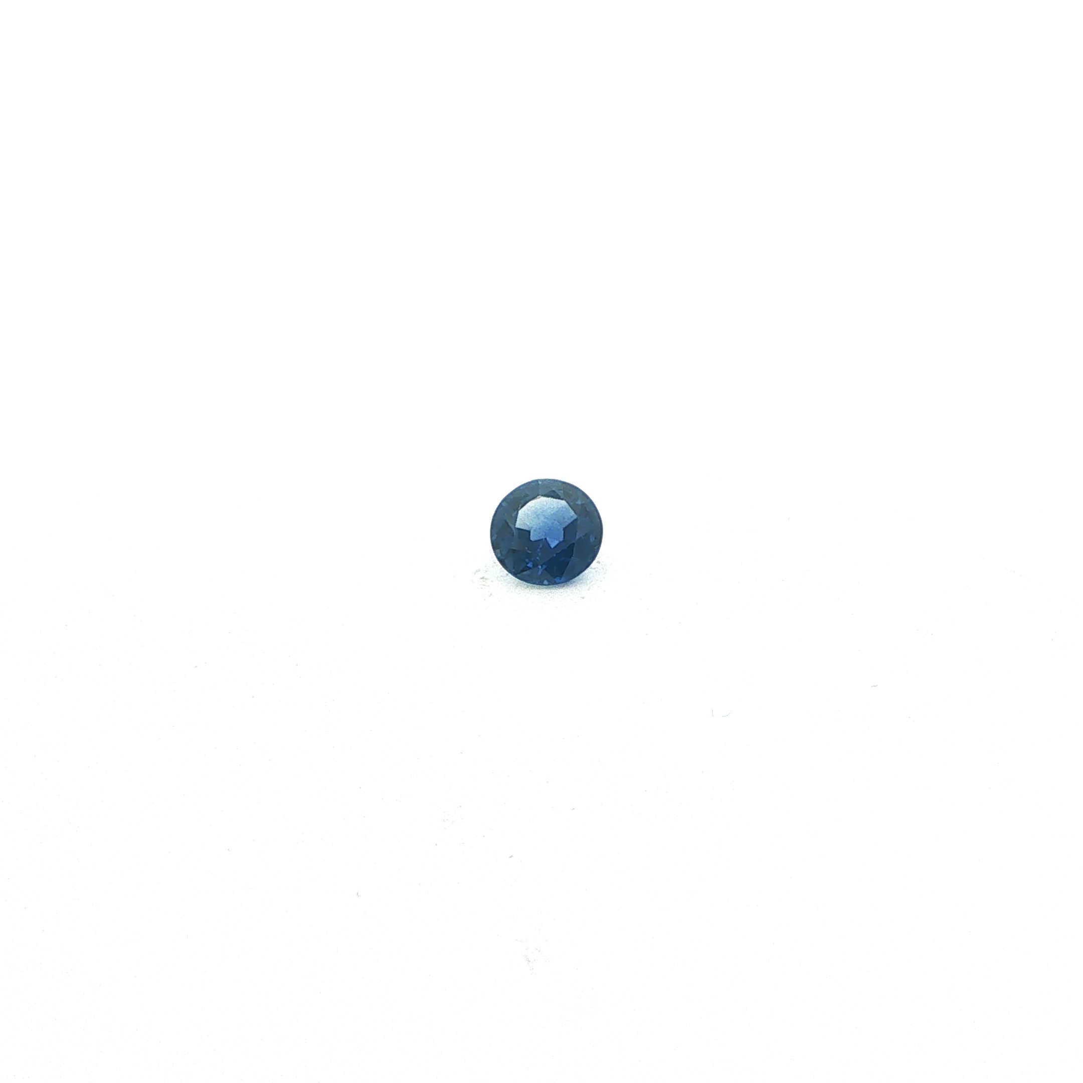 0.58 ct Round sapphire