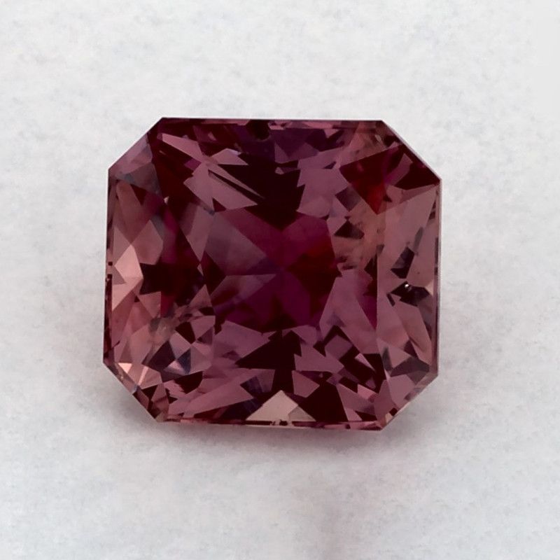 Szafir 1,43 ct, różowy, szlif radiant