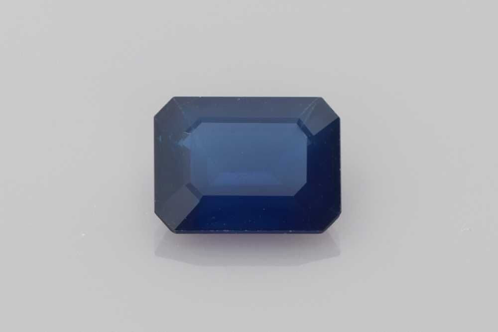 Szafir 2,41 ct, niebieski, szlif szmaragdowy