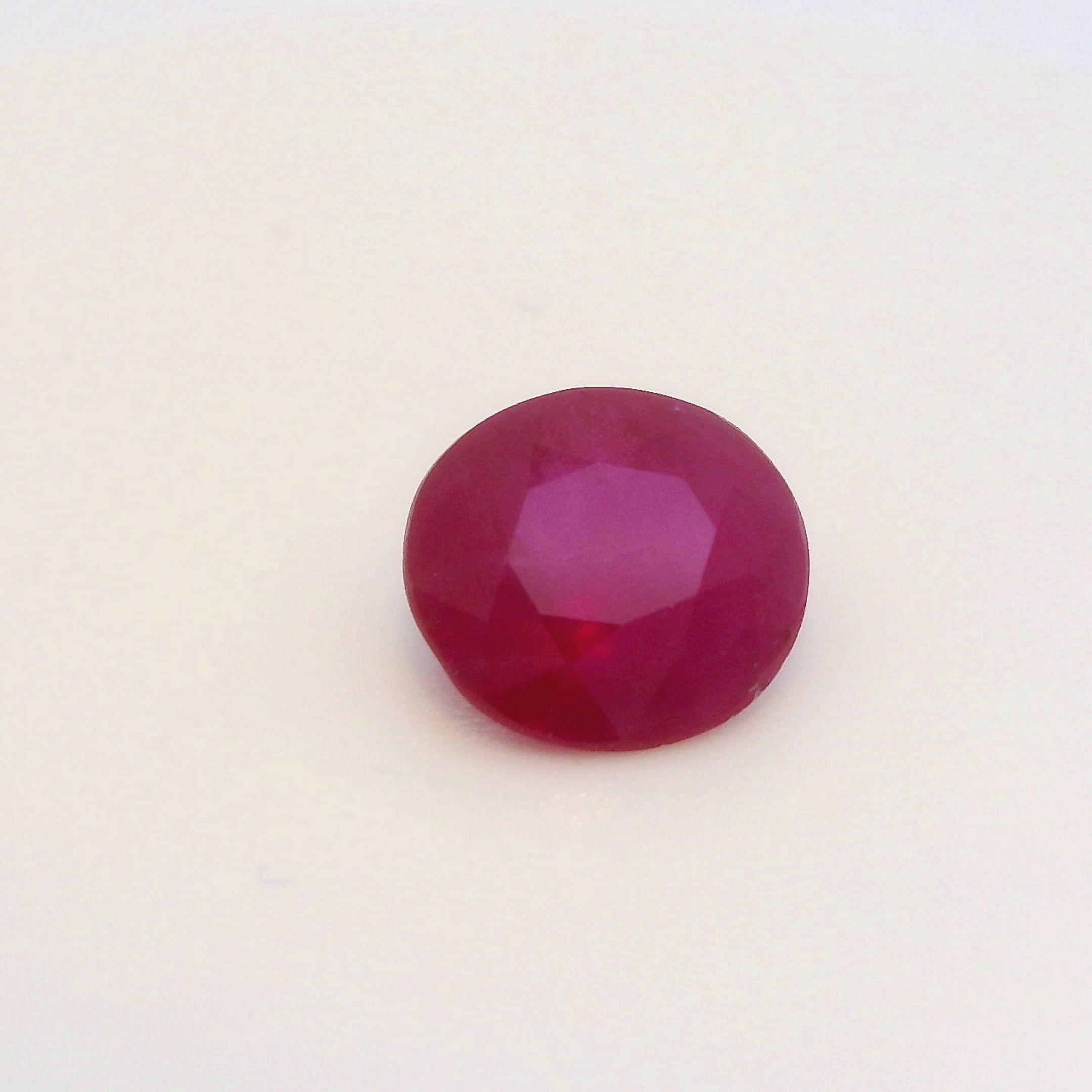 Rubin 1,08 ct, czerwony, szlif owalny