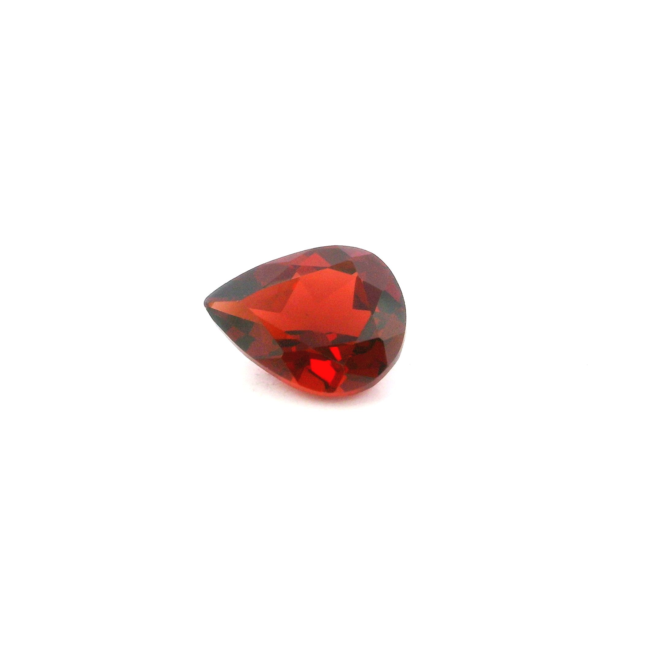 Granat 2,00 ct, czerwony, szlif gruszka
