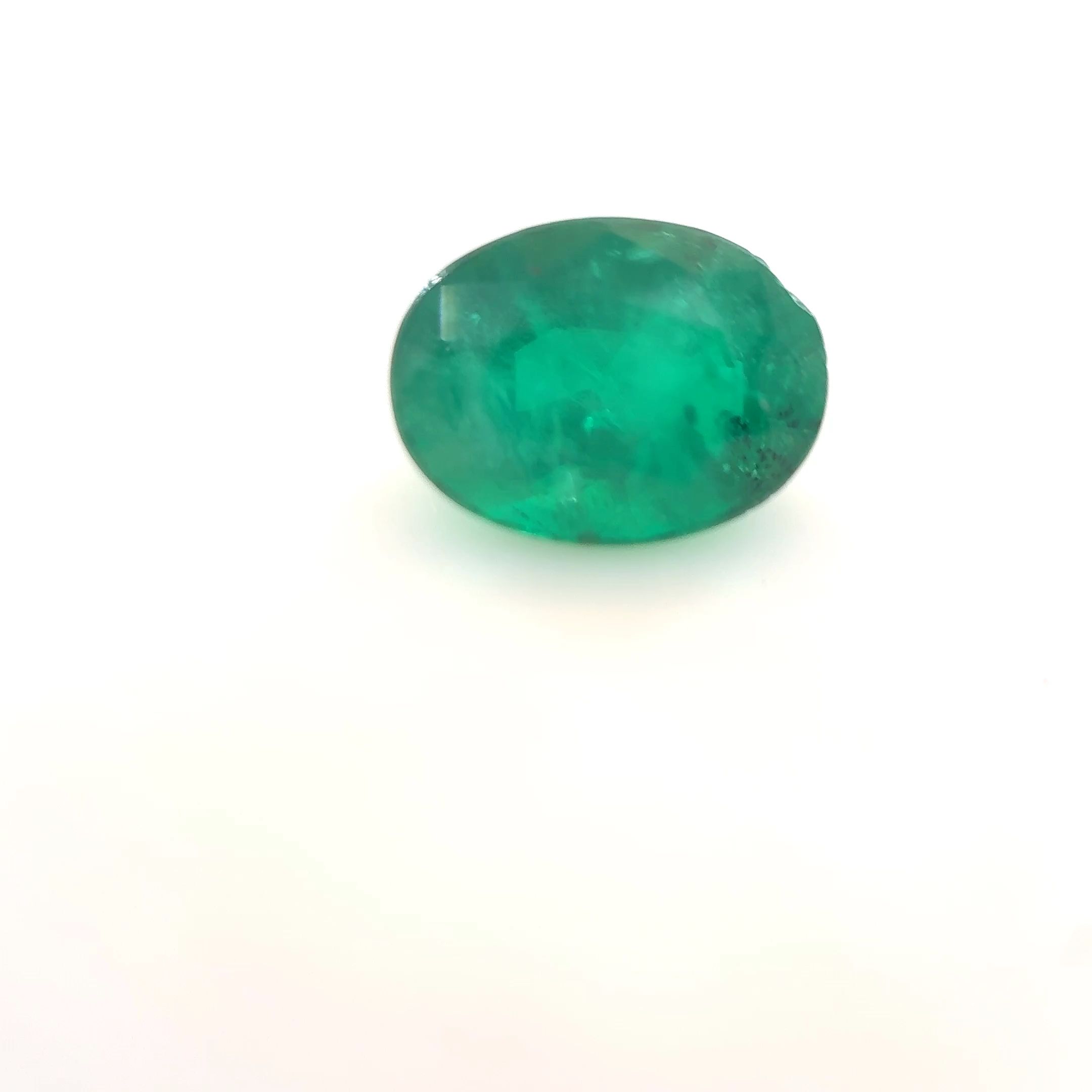 Szmaragd 1,31 ct, zielony, szlif owalny