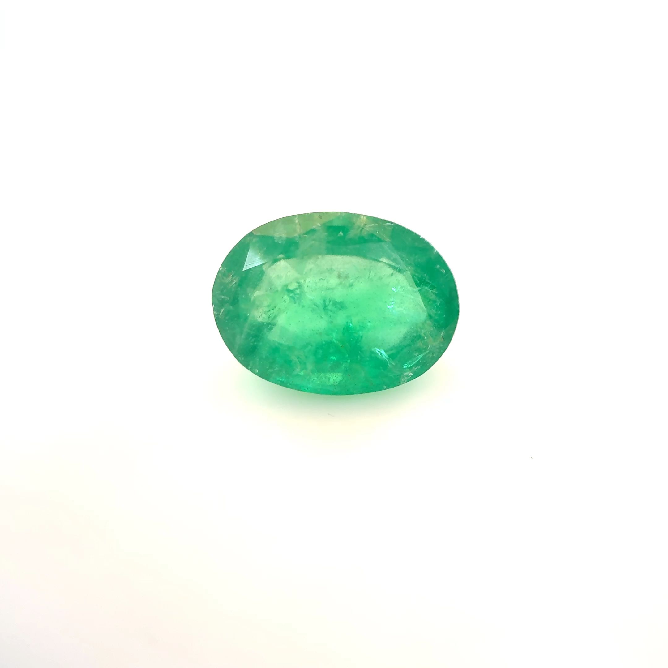Szmaragd 2,99 ct, zielony, szlif owalny