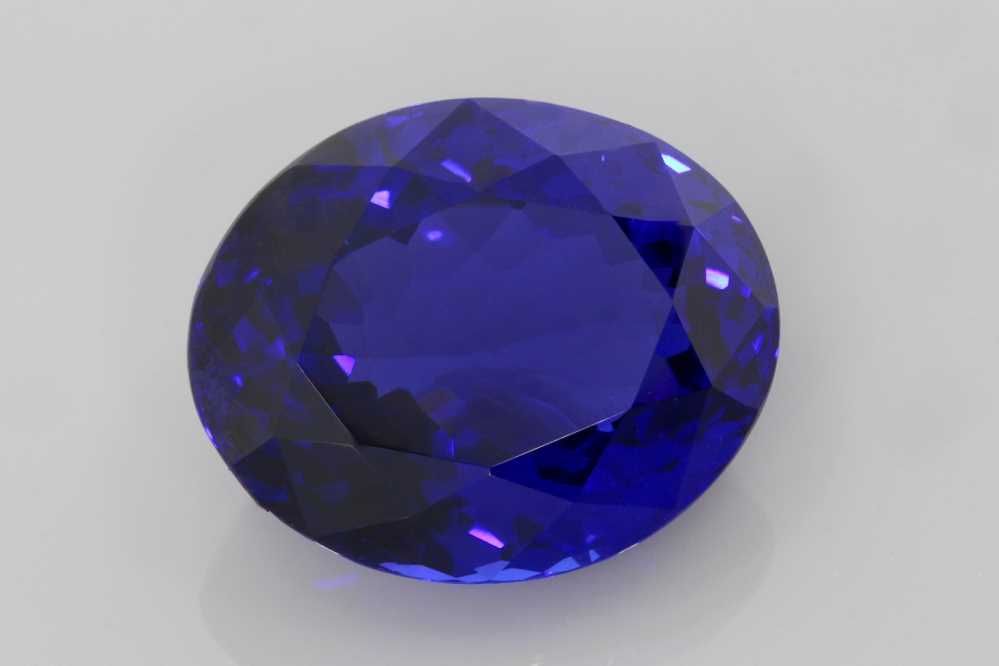 Tanzanit 33,90 ct, niebieski, szlif owalny