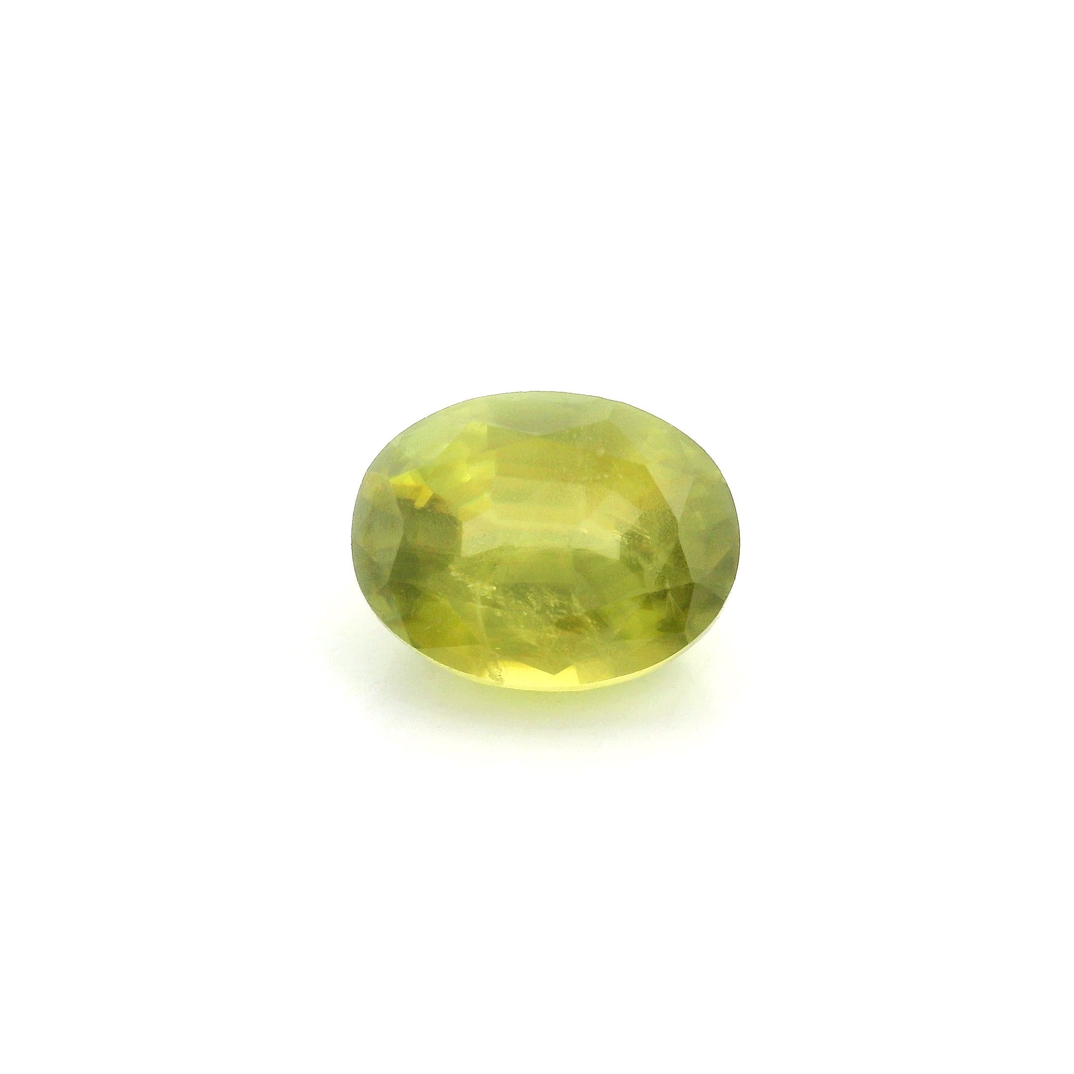 Sfen 2,65 ct, zielony, szlif owalny