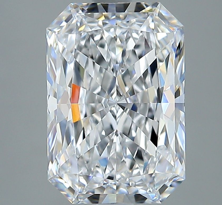 Prírodný diamant radiant,...