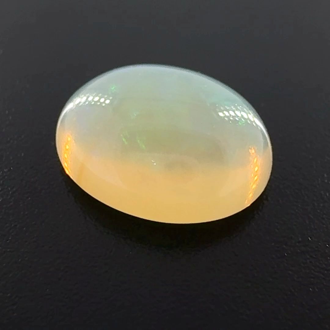 OPAL CABOCHON 2.61ct WHITE Yellowish White EC BRAZIL NONE
