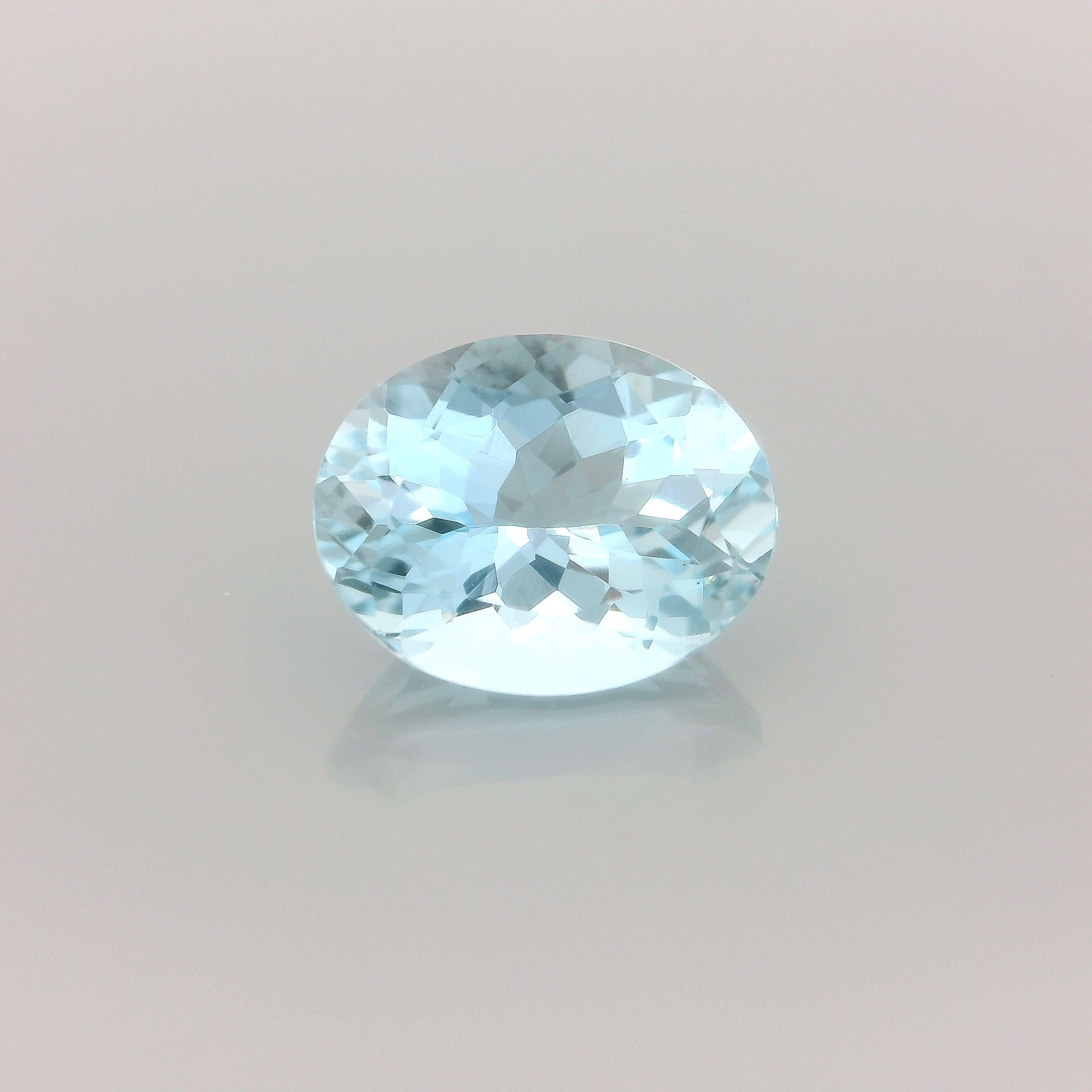 1.7 ct Oval aquamarine