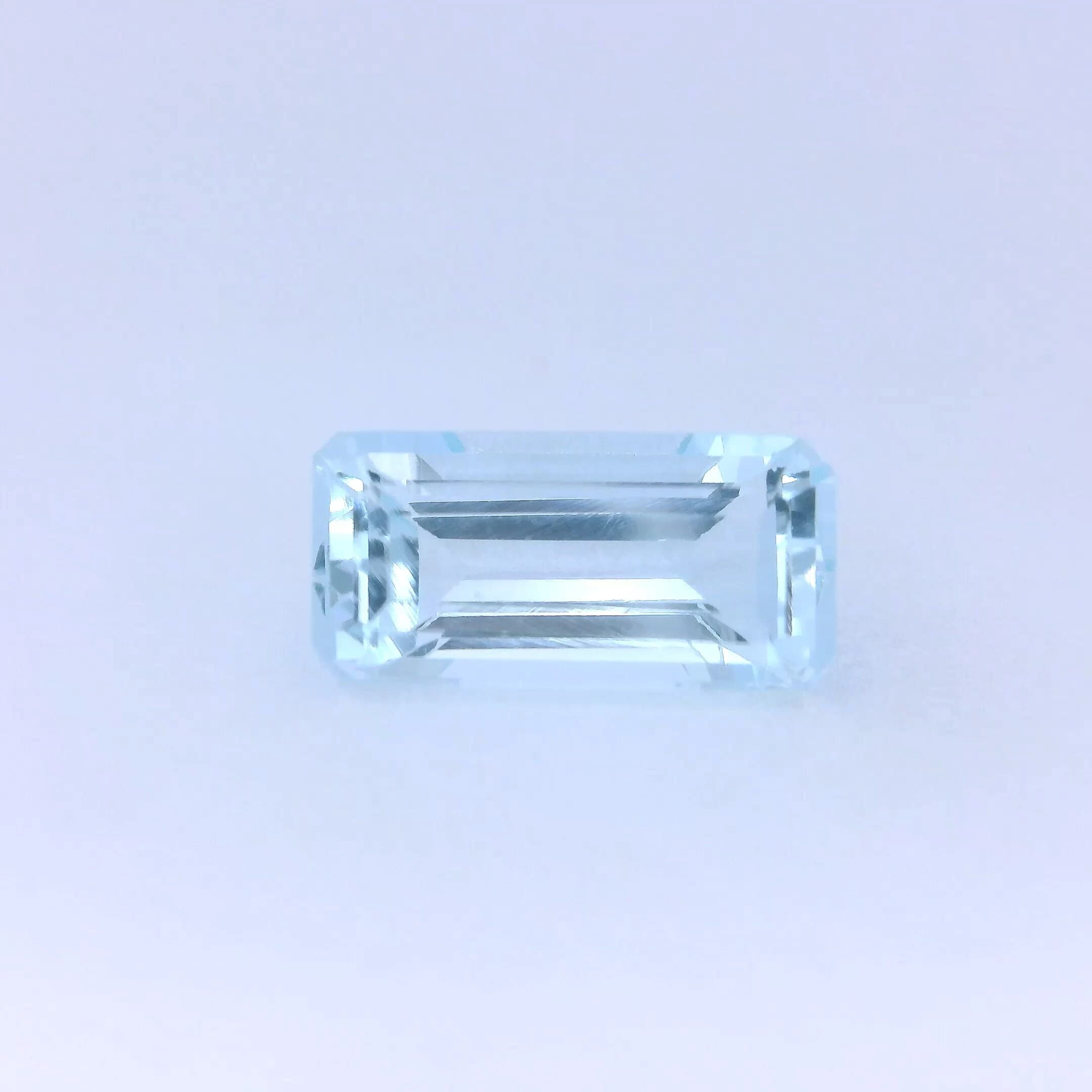 Akwamaryn 1,70 ct, niebieski, szlif szmaragdowy