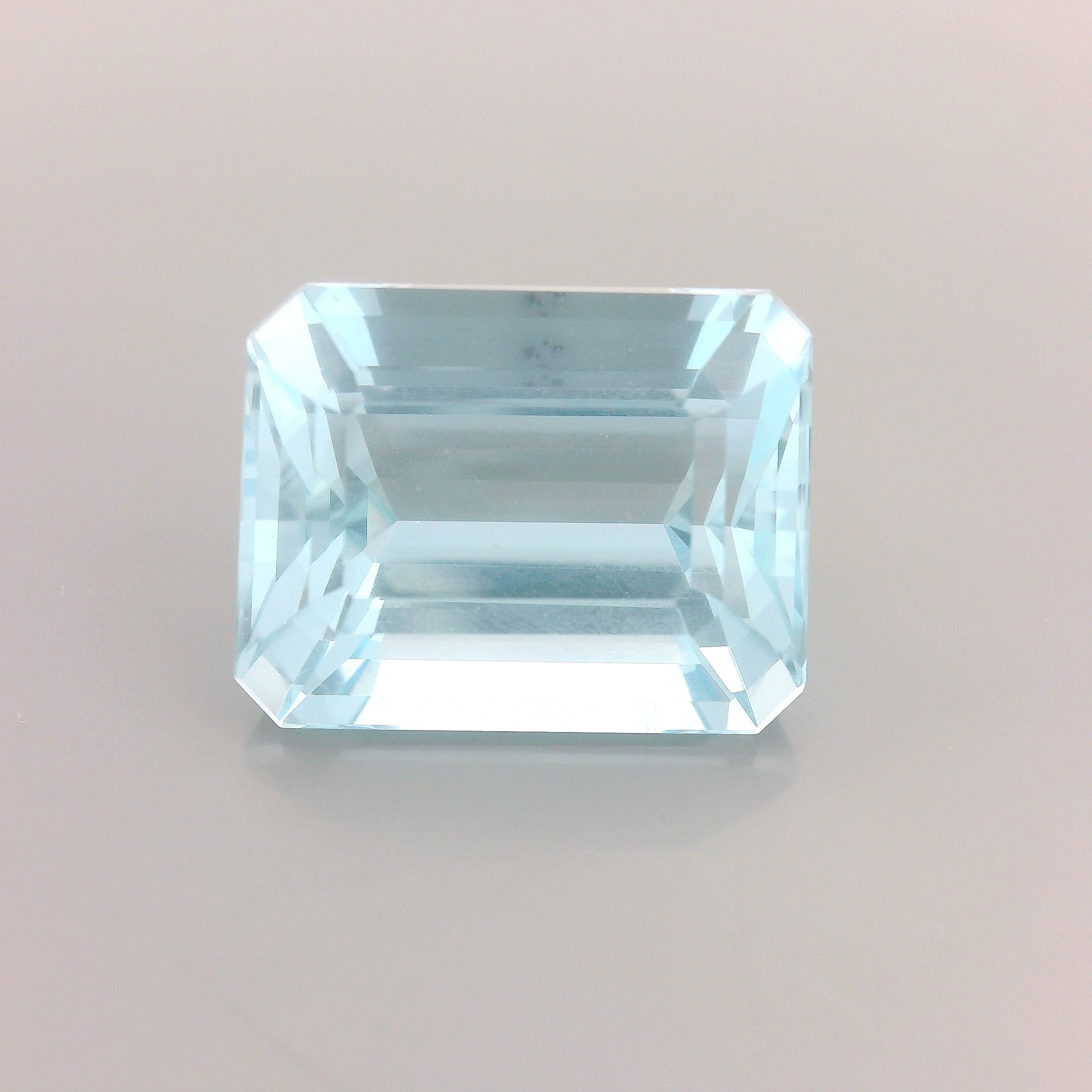 Akwamaryn 5,77 ct, niebieski, szlif ośmiokątny