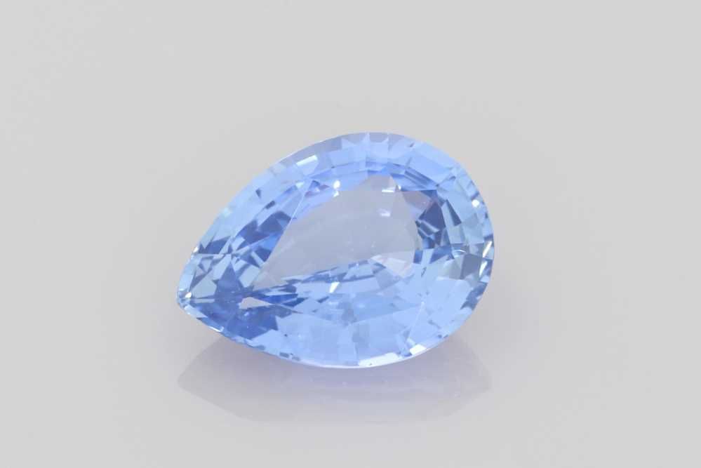 SAPPHIRE FACETED 3.55ct BLUE Light BLUE SI SRILANKA HEATED