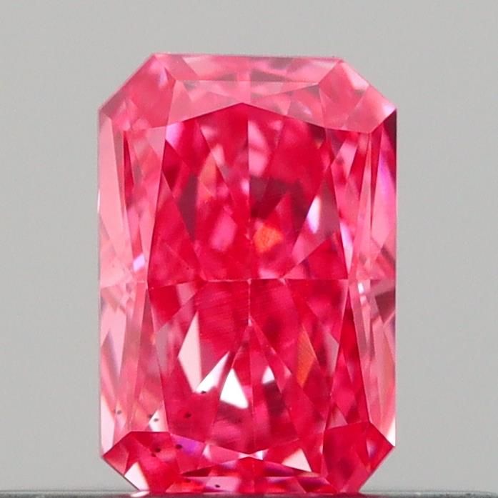 0.29 CT Fancy Vivid Pink RADIANT