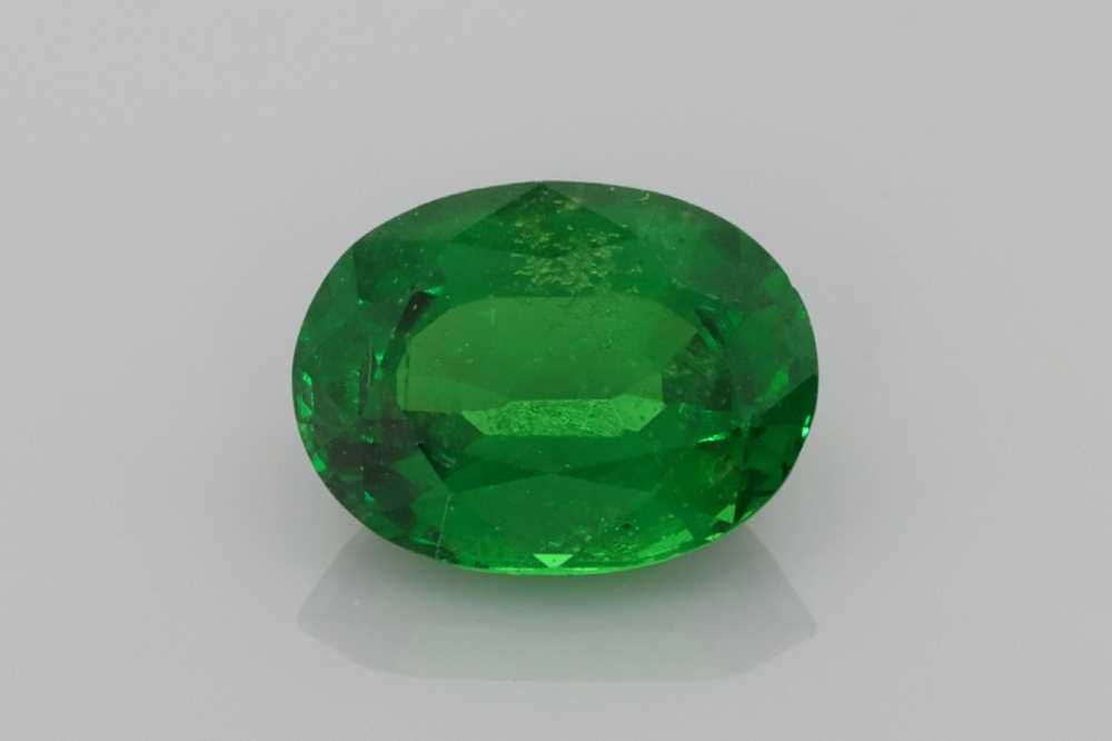 Granat 1,48 ct, zielony, szlif owalny