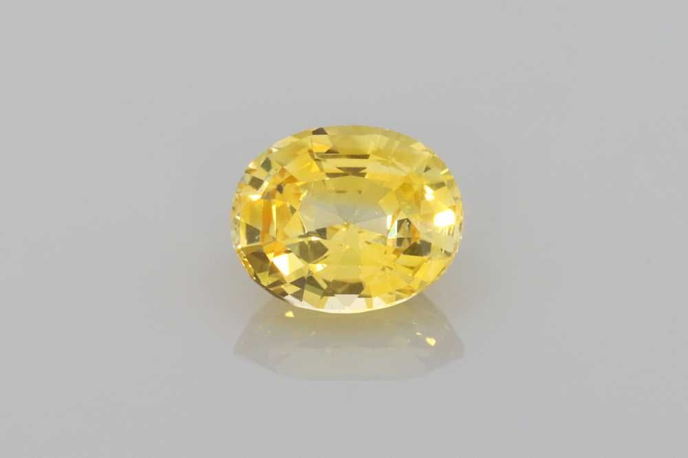 Szafir 1,97 ct, żółty, szlif owalny