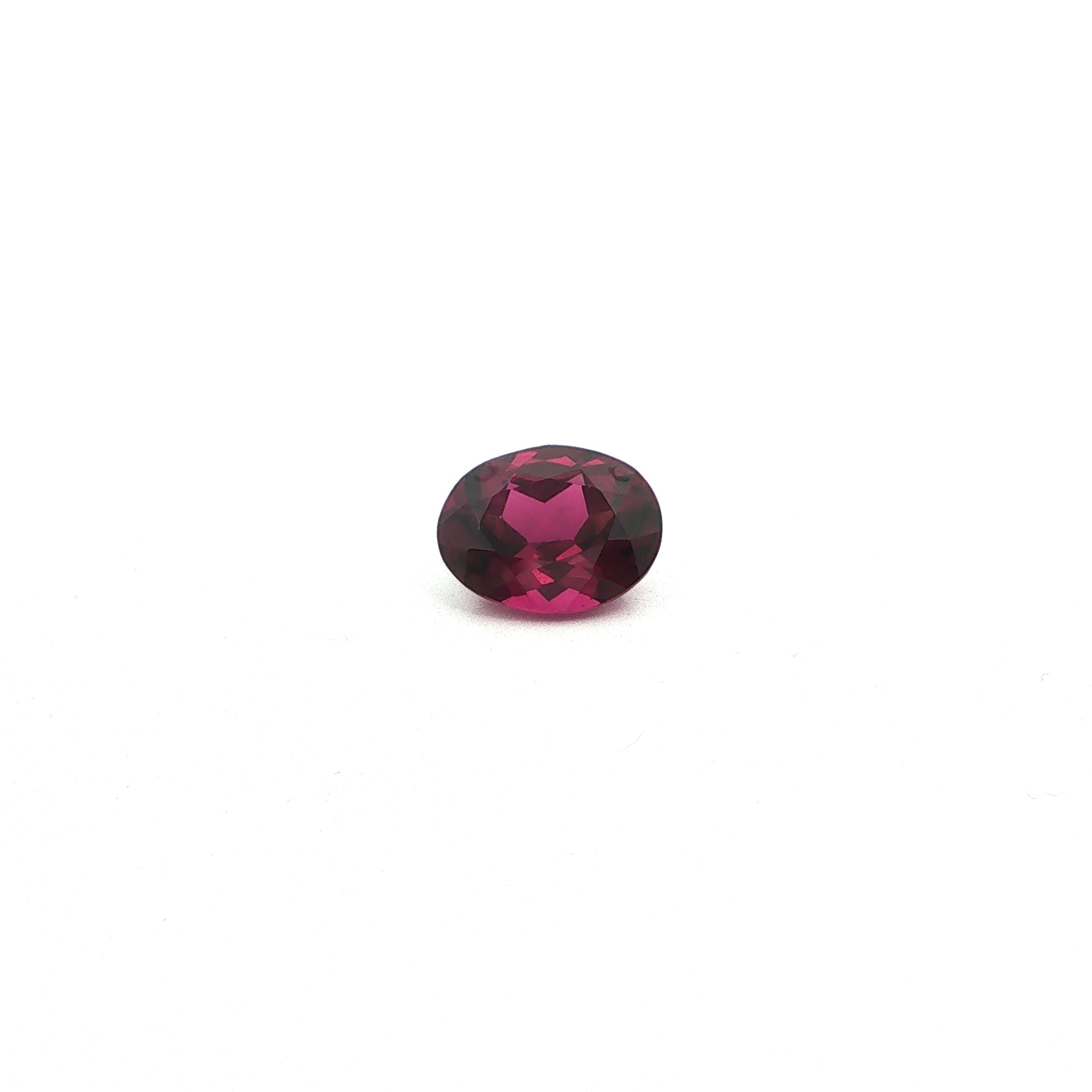 3.04 ct Oval garnet