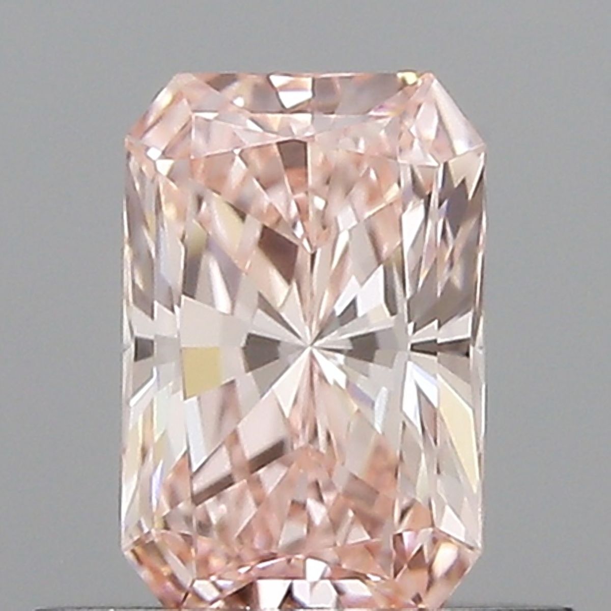 0.52 CT Fancy Vivid Pink RADIANT