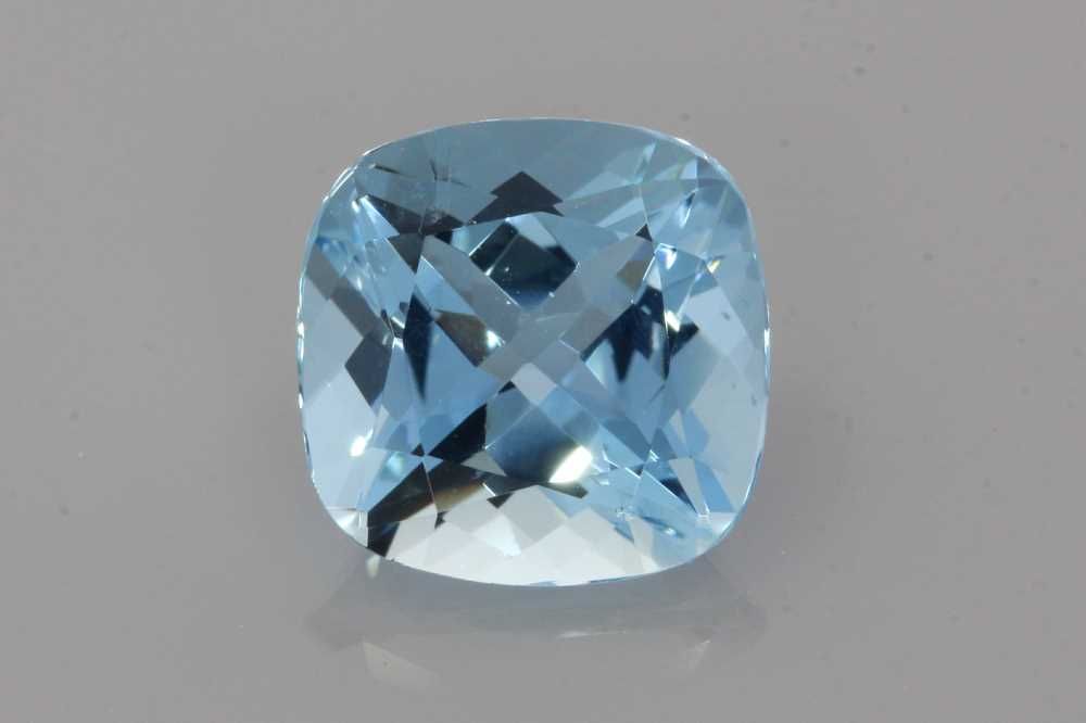 Akwamaryn 2,80 ct, niebieski, szlif cushion