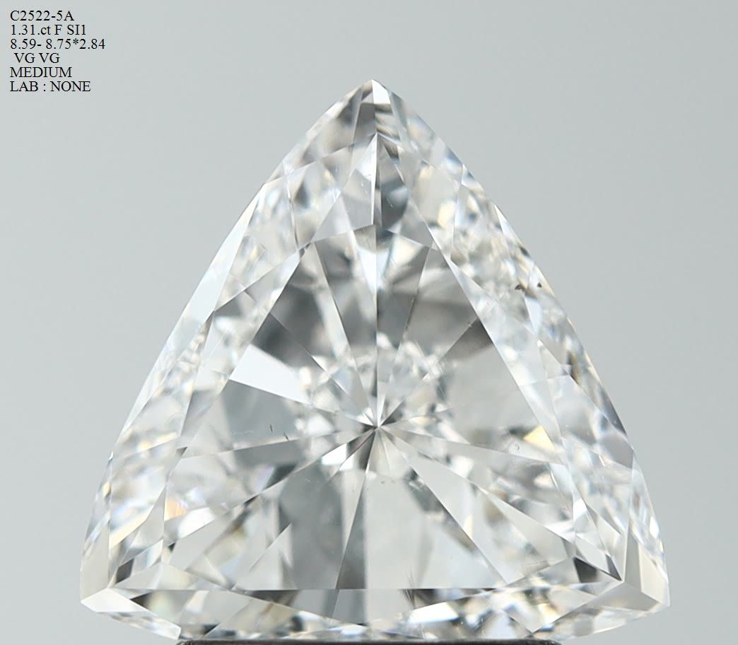 Prírodný diamant trillion,...