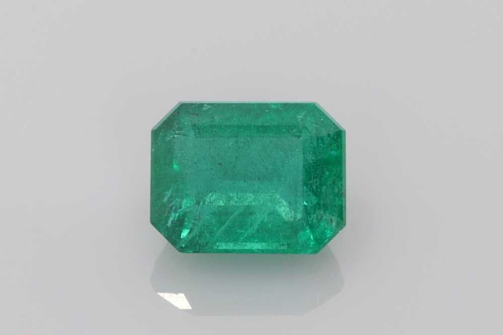 Szmaragd 2,76 ct, zielony, szlif szmaragdowy