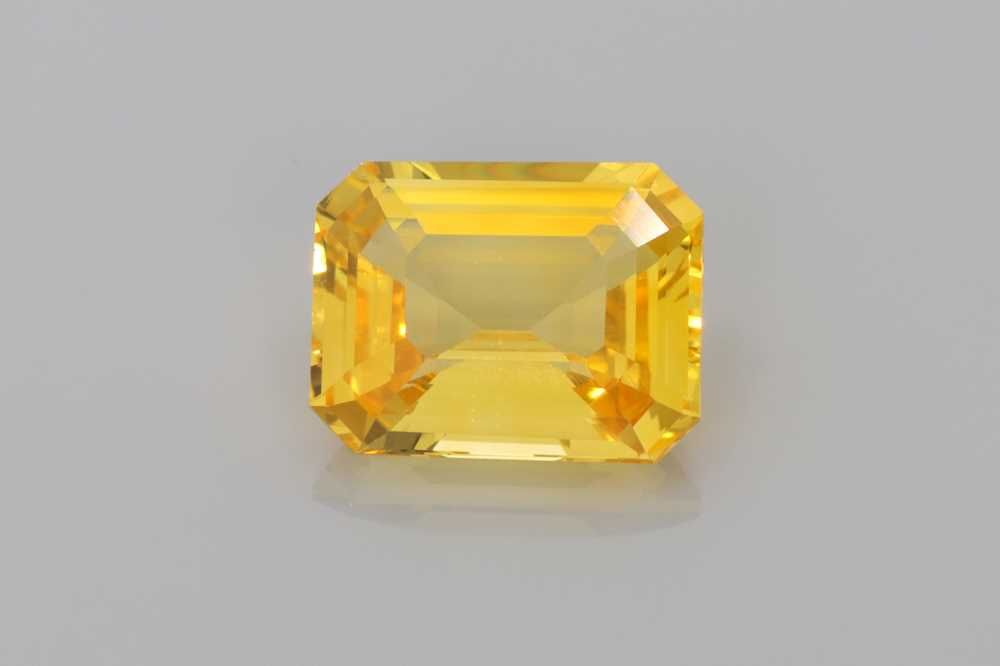 4.56 ct Sapphire